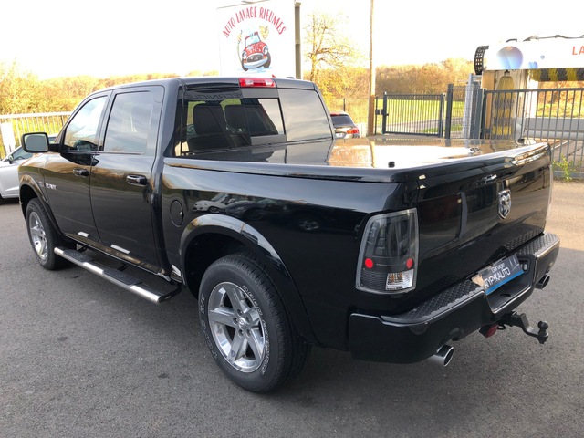 Dodge RAM 1500 Crew Cab V8 Hemi 5.7